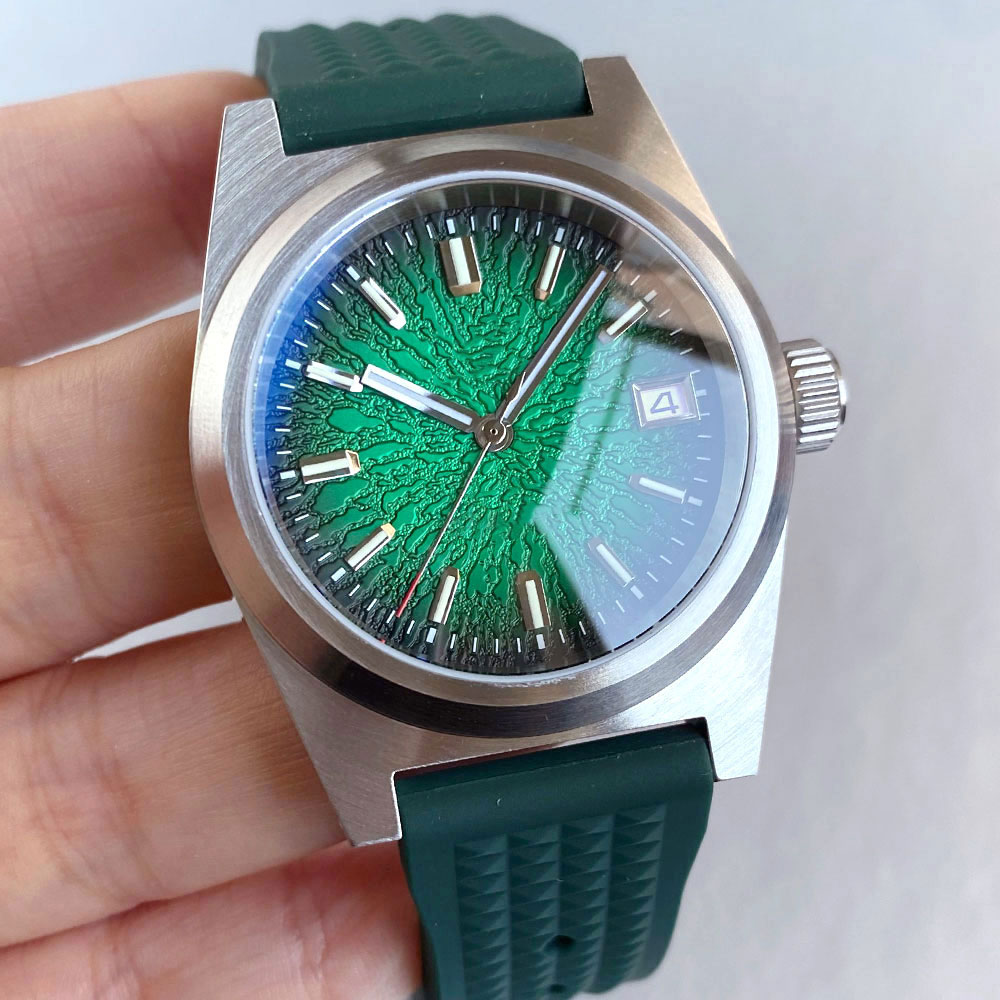 新しい 38 ミリメートル機械式時計メンズグリーンフィールド - Rubber Strap Diver のレビューと価格