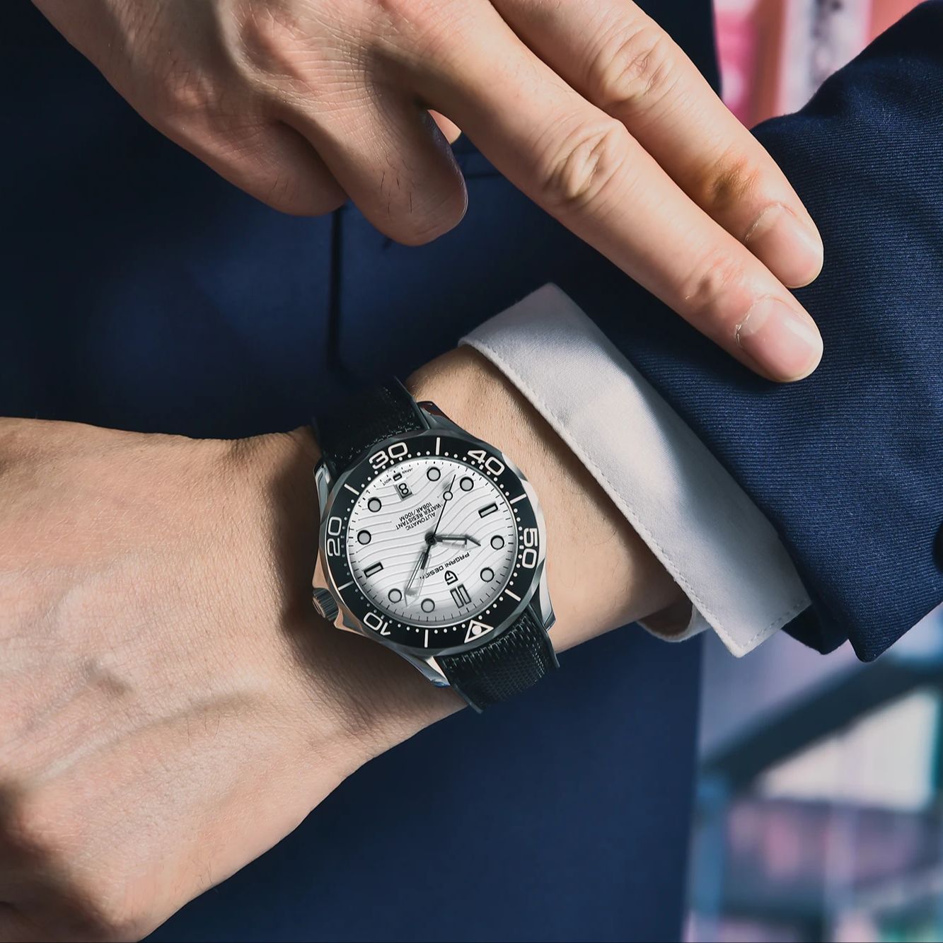 パガーニデザイン モダンファッション メンズ機械式腕時計 ラ - Rubber Strap Diver のレビューと価格